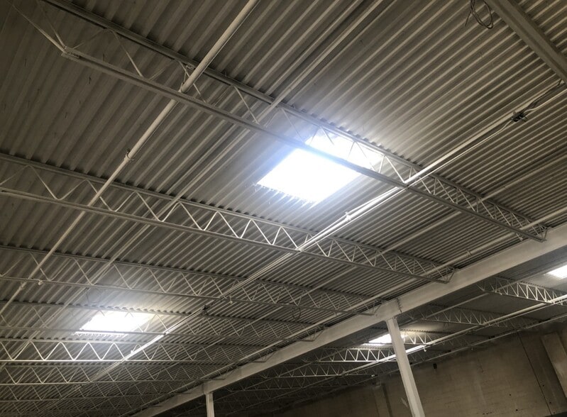 More Photos Of 485 Brown Ct, Oceanside Warehouse For Lease