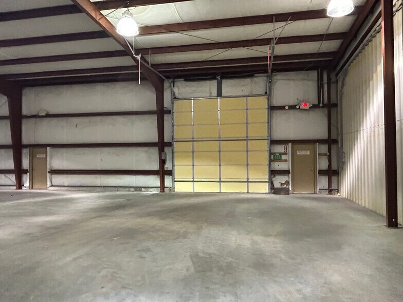 More Photos Of 480 Valley Road, Corydon Warehouse For Lease