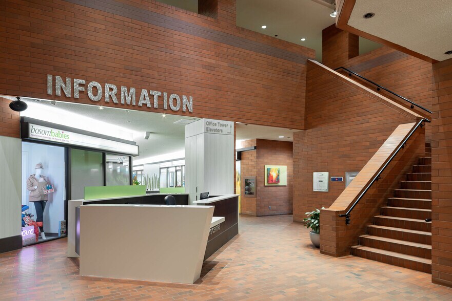 More Photos Of 11010 101 St NW, Edmonton Medical For Lease