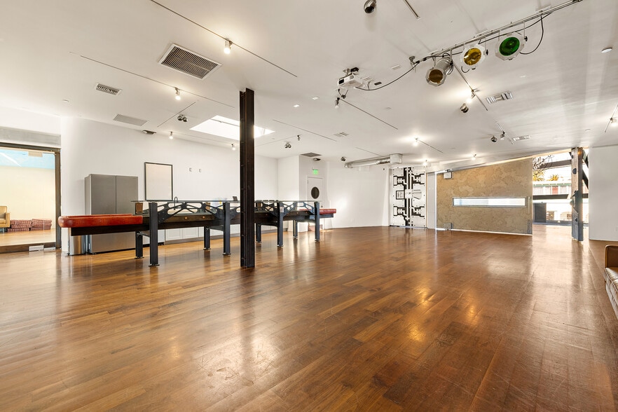 More Photos Of 1410 Abbot Kinney Blvd, Venice Storefront Retail Office For Lease