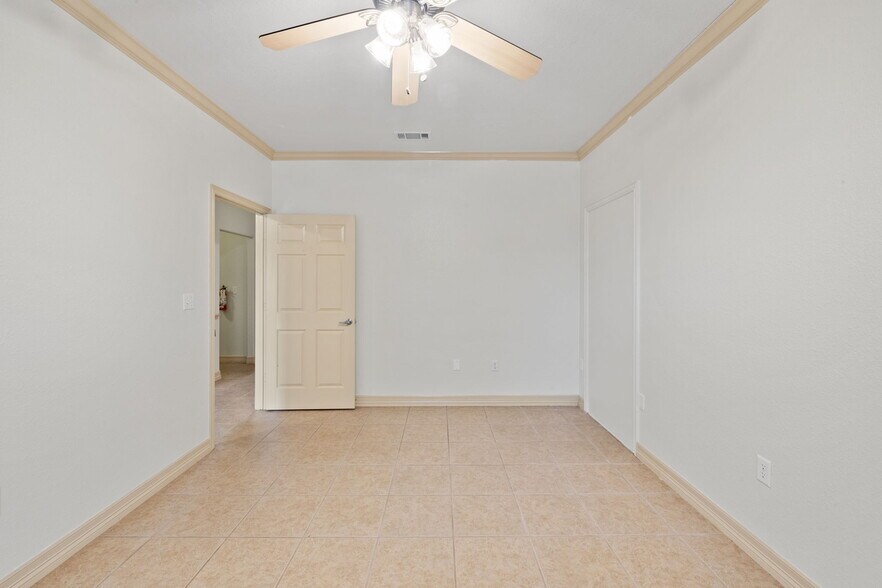 More Photos Of 3000 Joe Dimaggio Blvd, Round Rock Office Residential For Lease