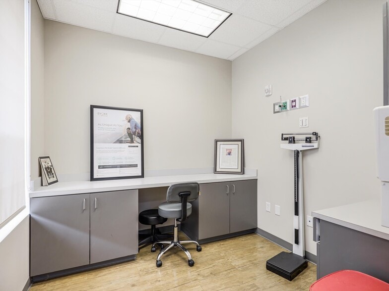 More Photos Of 7709 San Jacinto Pl, Plano Loft Creative Space For Sale