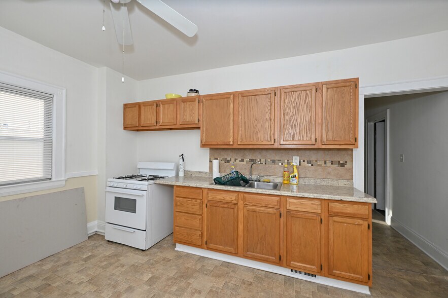 More Photos Of 3908 Denison Ave, Cleveland General Retail For Sale