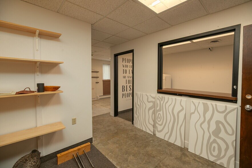More Photos Of 307 E Center St, Rochester Office For Sale