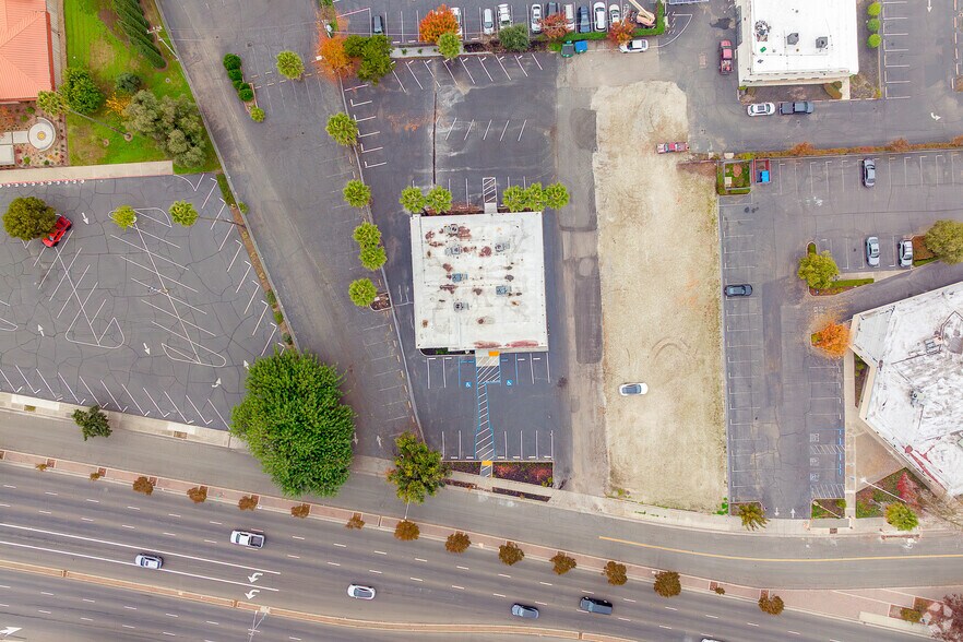 More Photos Of 5223 N El Dorado St, Stockton Office For Lease