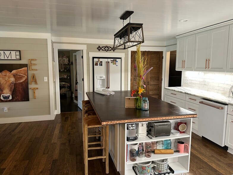 More Photos Of 824 Cherry Log, Cherry Log Winery Vineyard For Sale