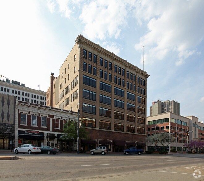 More Photos Of 901 S Kansas Ave, Topeka Office For Sale