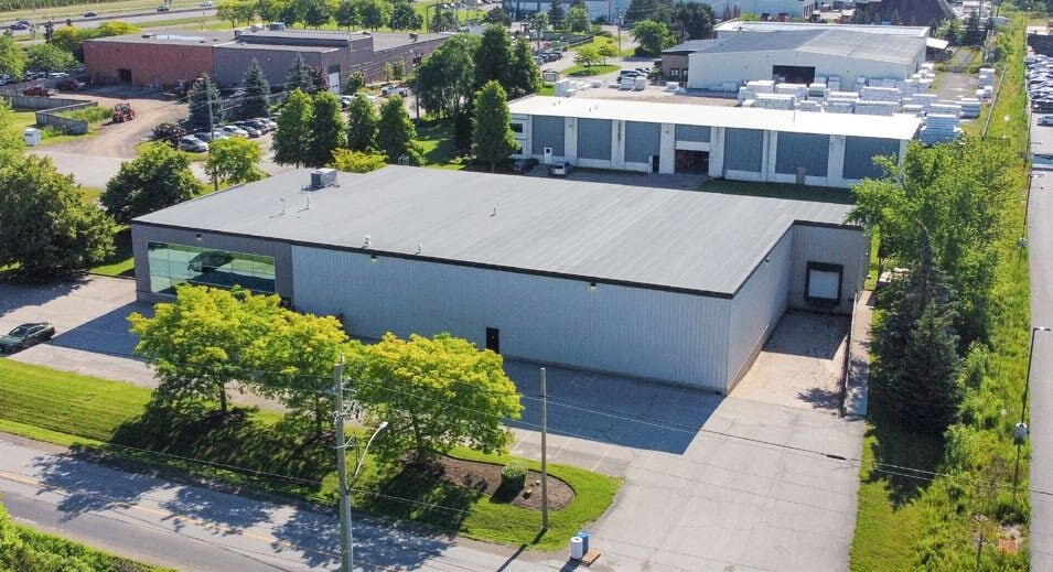 More Photos Of 4800 Hinan Dr, Beamsville Warehouse For Sale