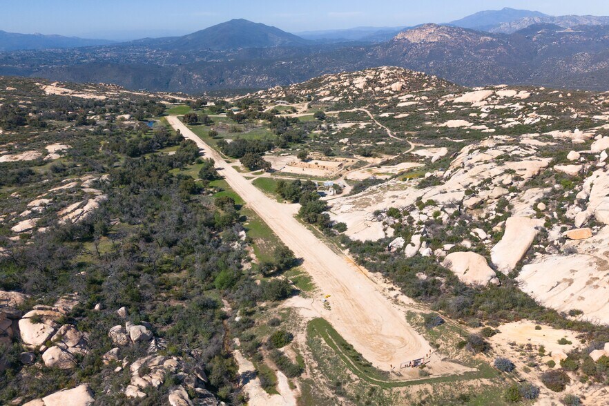 More Photos Of 19191 High Glen Rd, Alpine Specialty For Sale