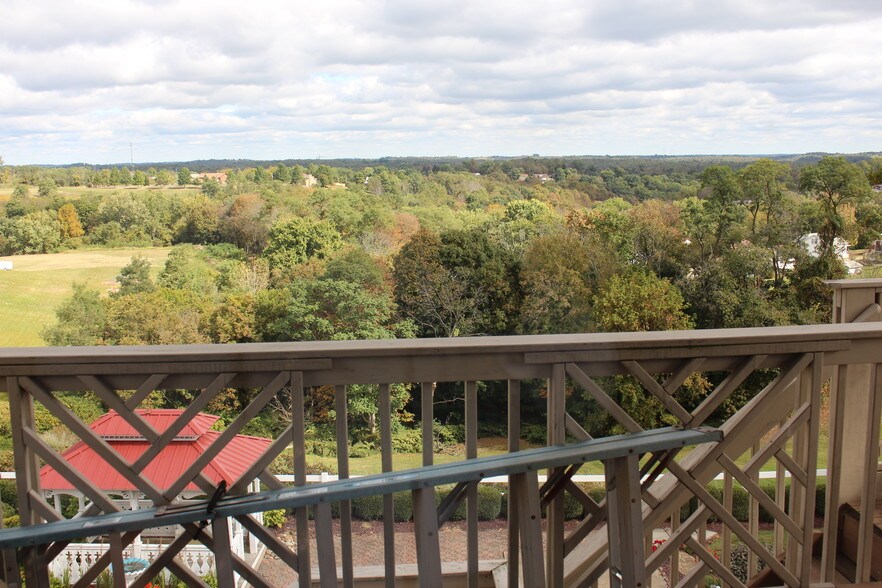 More Photos Of 725 Main St, Wintersville Restaurant For Sale