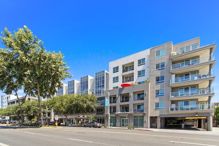 More Photos Of 1234 N La Brea Ave, West Hollywood Apartments For Lease
