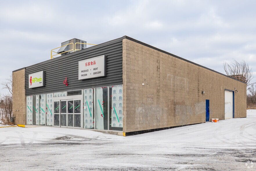 Primary Photo Of 1486 Merivale Rd, Ottawa Supermarket For Lease