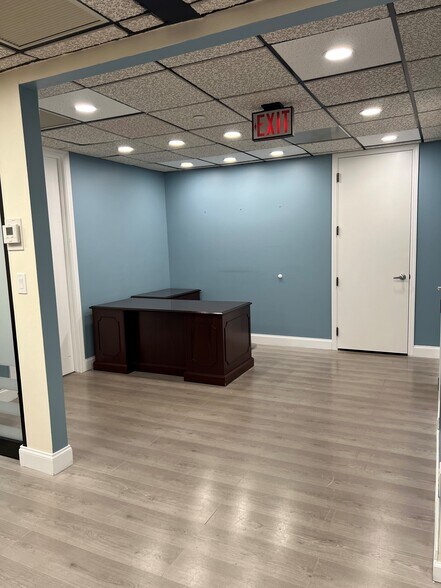 More Photos Of 4700 NW Boca Raton Blvd, Boca Raton Office For Sale