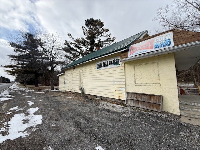More Photos Of 2494 Lakeshore Rd, Applegate Convenience Store For Sale