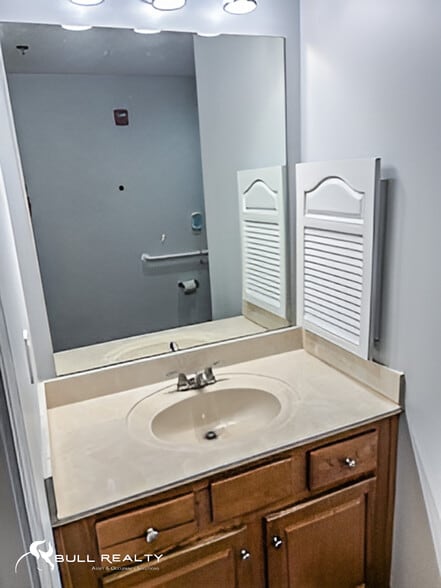 More Photos Of 1001 Research Center Atlanta Dr SW, Atlanta Assisted Living For Sale