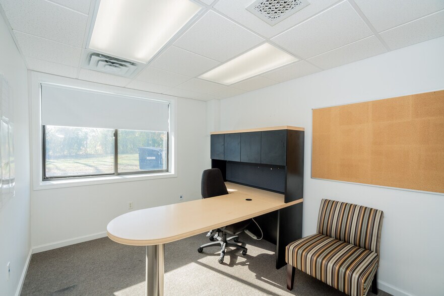 More Photos Of 1252 Saratoga Rd, Ballston Spa Light Distribution For Sale