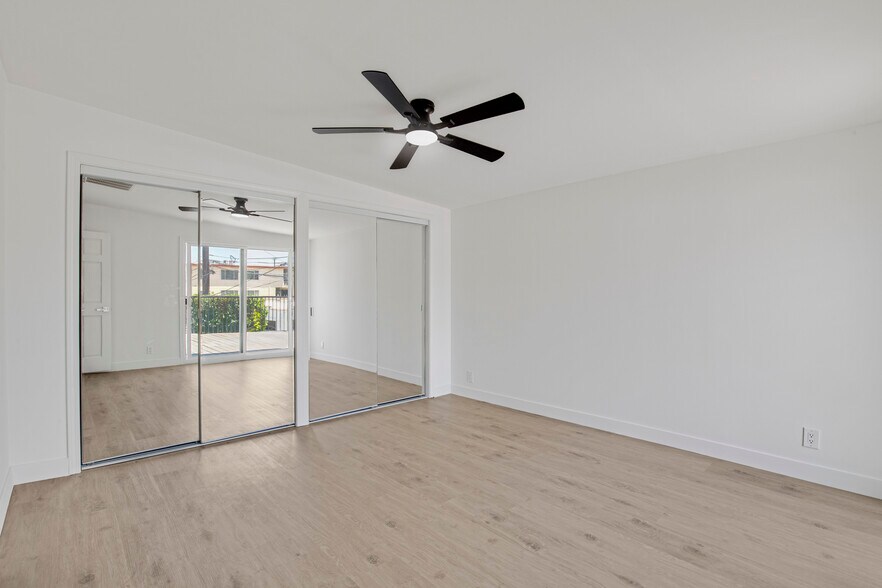 More Photos Of 447 S Palm Dr, Beverly Hills Apartments For Sale