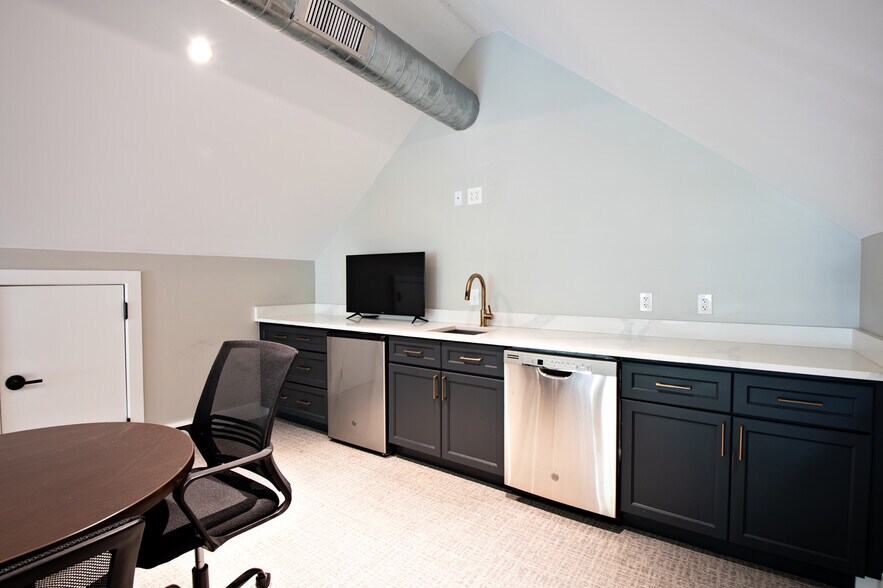 More Photos Of 115 S High St, Dublin Loft Creative Space For Lease