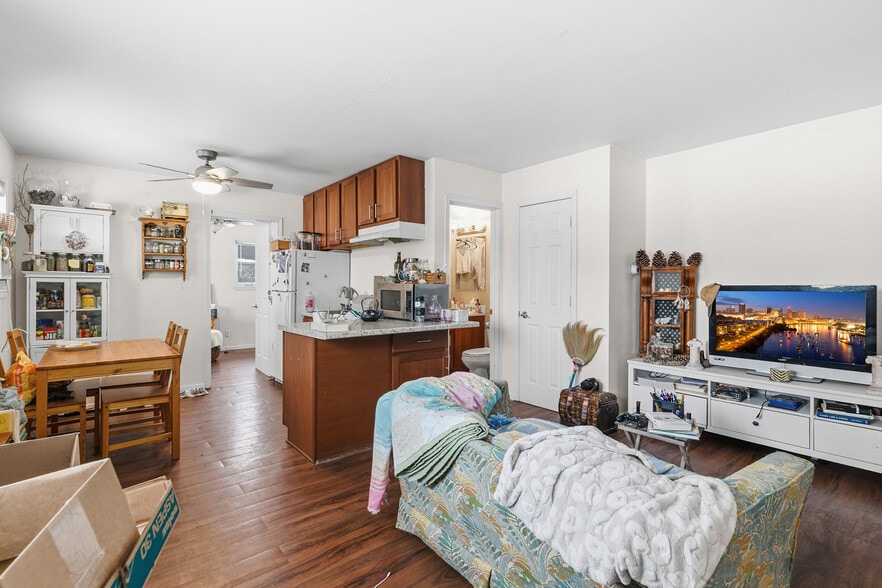 More Photos Of 2633 Division St N, North Saint Paul Apartments For Sale