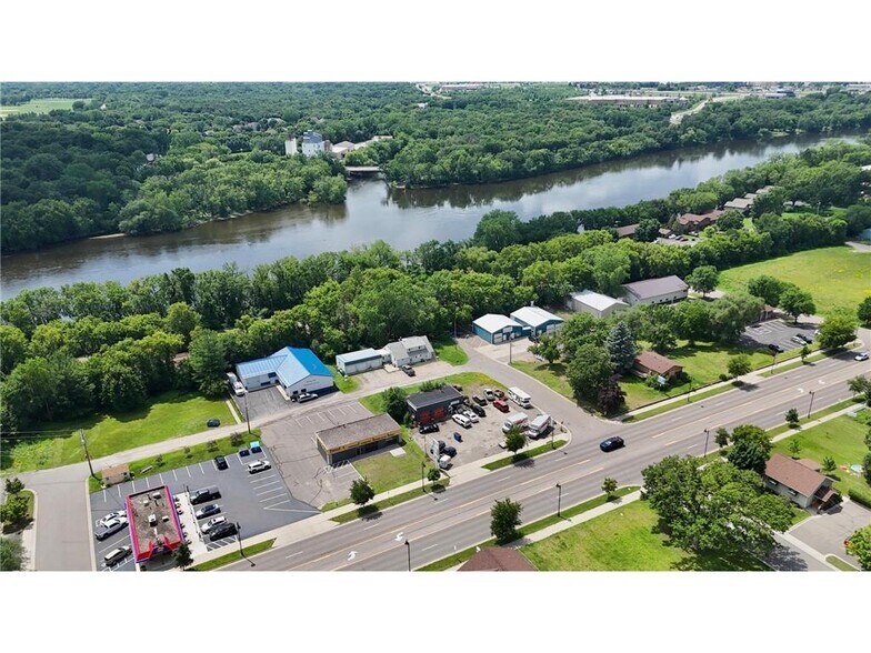 More Photos Of 519 Benton Dr, Sauk Rapids Service Station For Sale