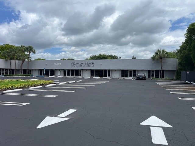More Photos Of 2609 W Woolbright Rd, Boynton Beach Office For Sale