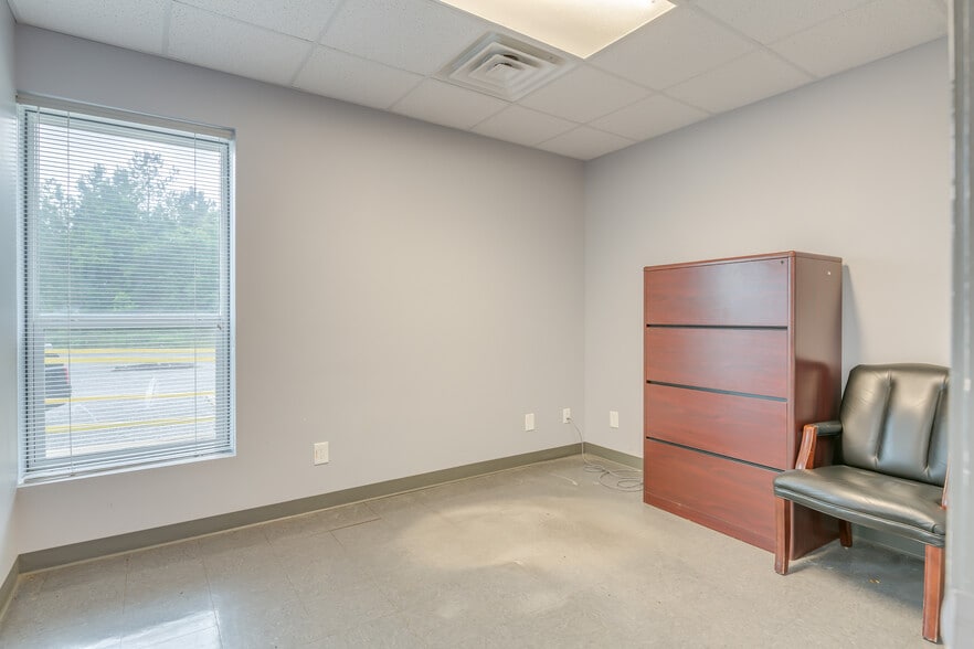 More Photos Of 371 G and S Rd, Prattville Warehouse For Lease