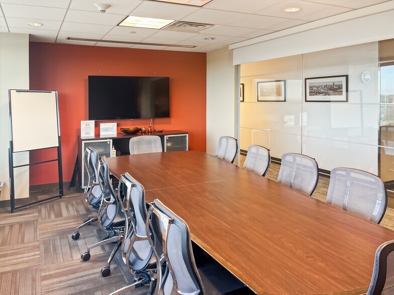 More Photos Of RXR Plz, Uniondale Coworking Space