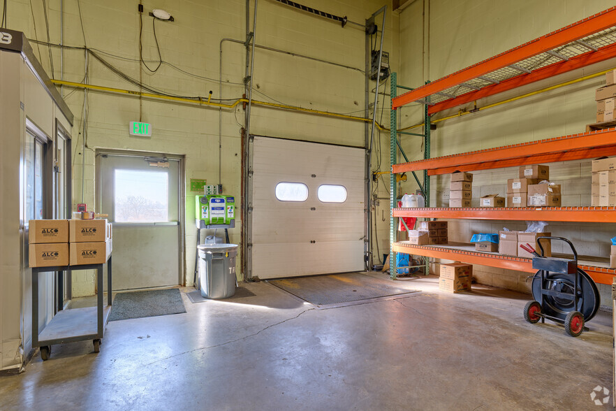 More Photos Of 293 Patriot Way, Rochester Manufacturing For Sale