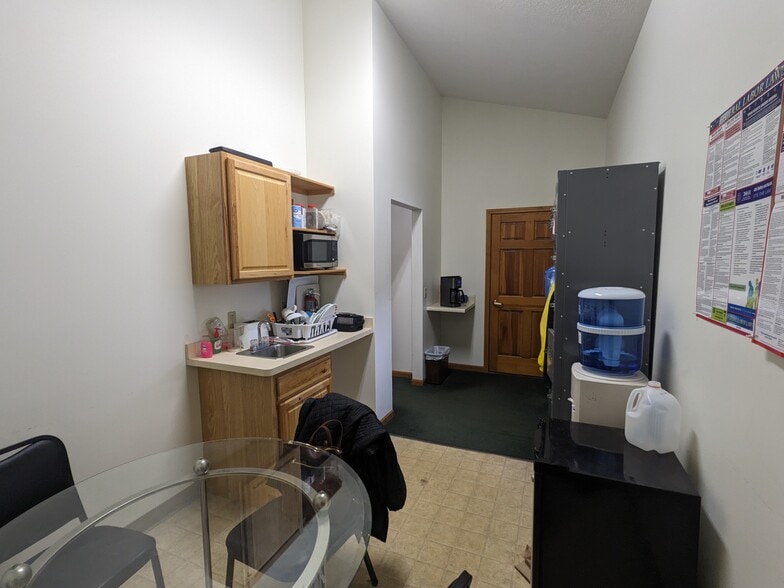 More Photos Of 3311 South Airport Rd, Traverse City Storefront Retail Office For Lease