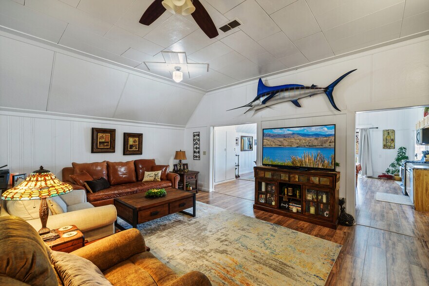 More Photos Of 104 N 3rd St, Kremmling Storefront Retail Residential For Sale