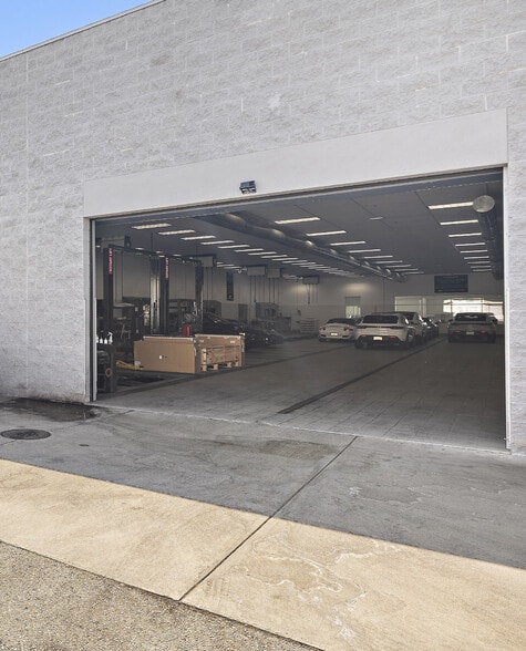 More Photos Of 1919 N Lakewood Blvd, Long Beach Auto Dealership For Sale