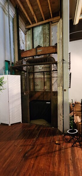 More Photos Of 391 Second St, Macon-Bibb Office For Sale