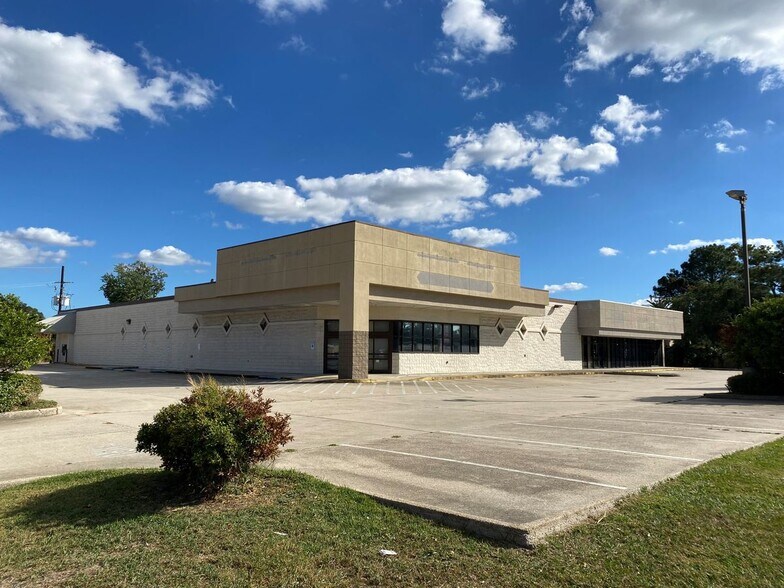 Primary Photo Of 497 Terry Pky, Gretna Unknown For Lease
