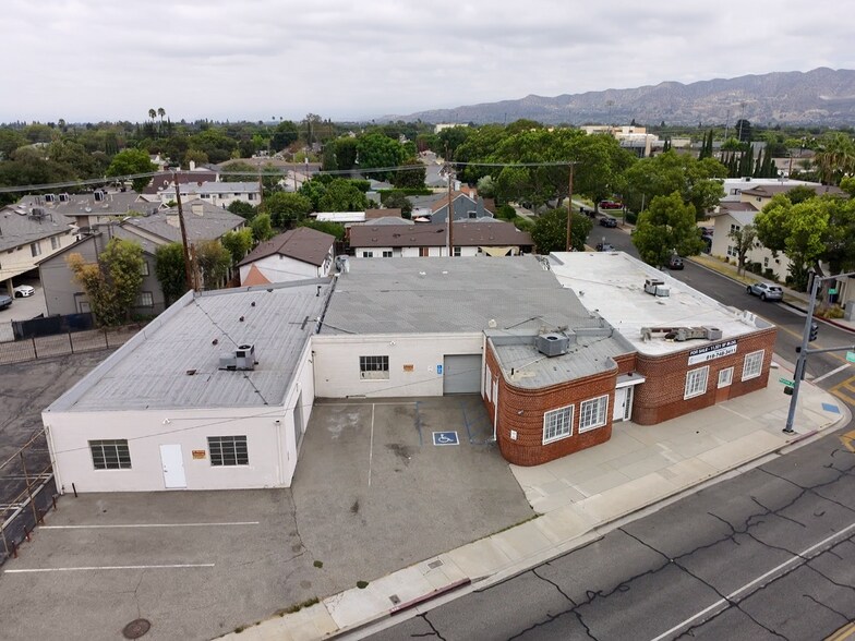Primary Photo Of 2101 W Olive Ave, Burbank Warehouse For Sale