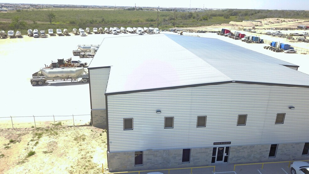 More Photos Of 2250 Dixie Blvd, Odessa Industrial For Sale