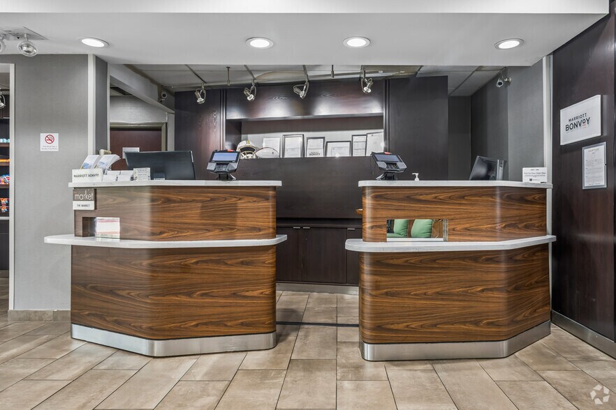 More Photos Of 3076 Kirby Pky, Memphis Hotel For Sale
