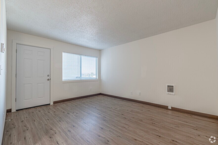 More Photos Of 2520 Hyacinth St NE, Salem Apartments For Sale
