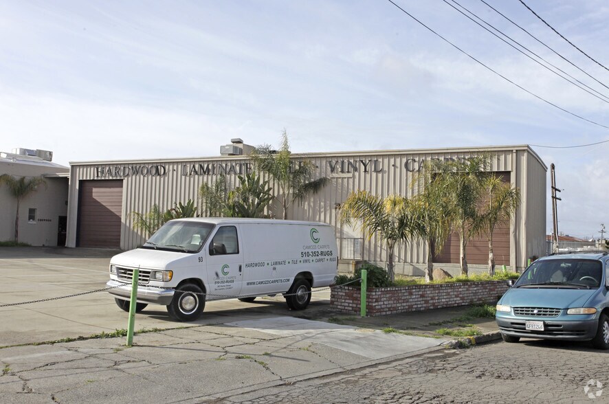 Primary Photo Of 563 Harlan St, San Leandro Manufacturing For Lease