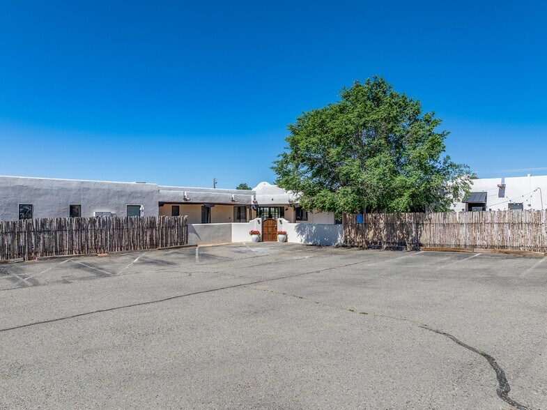 More Photos Of 4 N Chamisa Dr, Santa Fe Specialty For Sale
