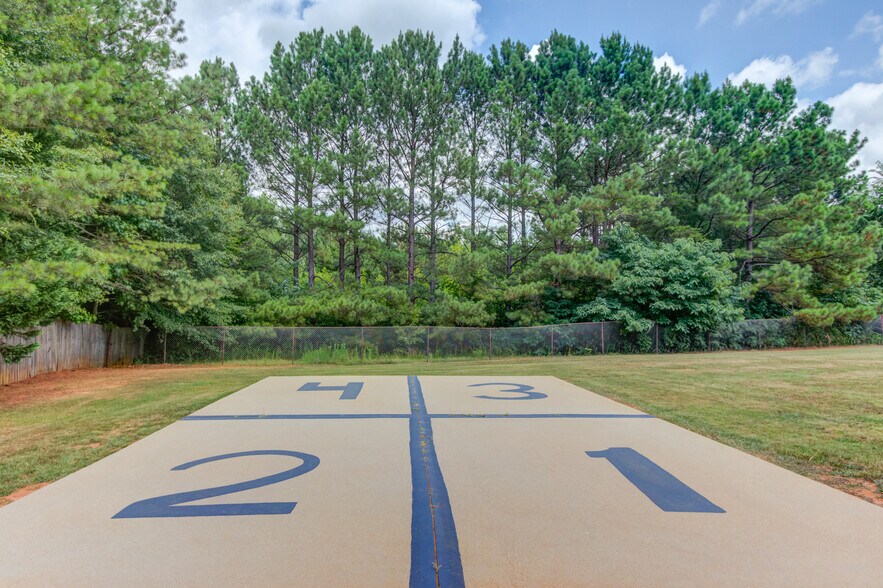 More Photos Of 495 Harbins Rd, Dacula Daycare Center For Sale