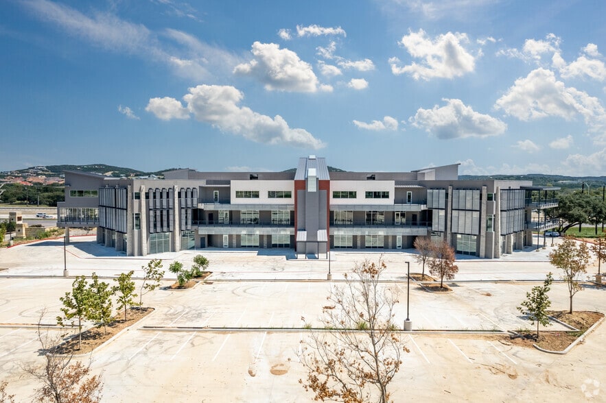 More Photos Of 20327 W Interstate 10, San Antonio Office For Lease