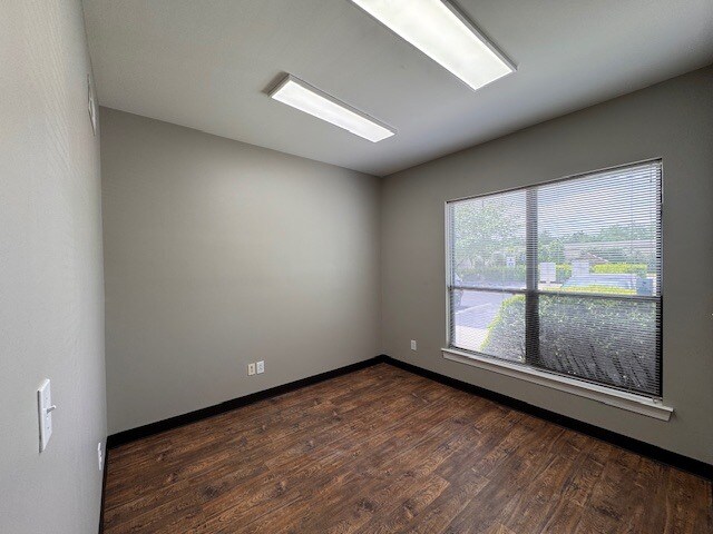 More Photos Of 504 Autumn Springs Ct, Franklin Loft Creative Space For Lease