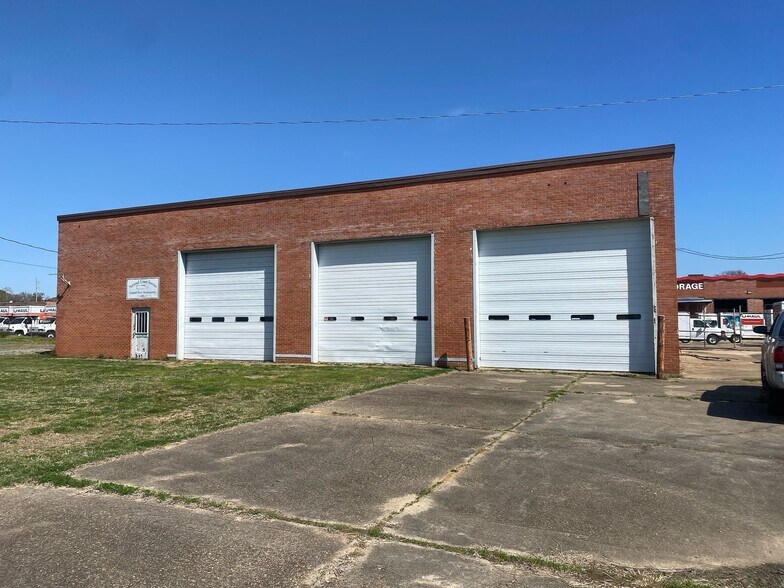 Primary Photo Of 5819 Courtesy Ln, Shreveport Warehouse For Lease