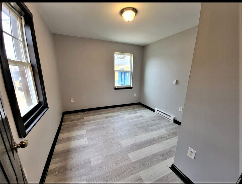 More Photos Of 1680 Kansas St, Memphis Apartments For Sale