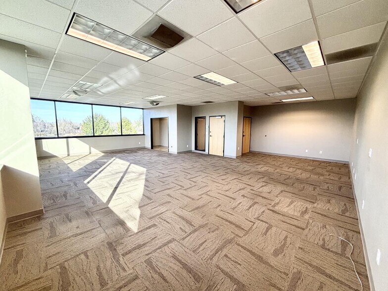 More Photos Of 1555 E McAndrews Rd, Medford Medical For Lease