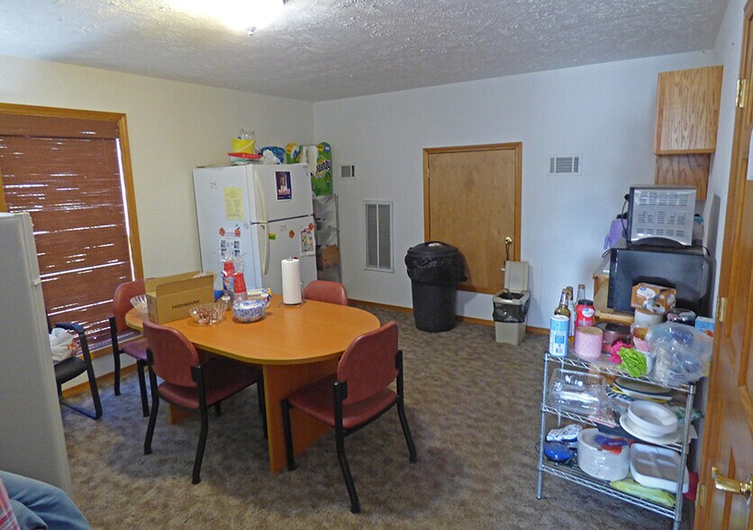 More Photos Of 308 US-62 Hwy, Ash Flat Medical For Sale