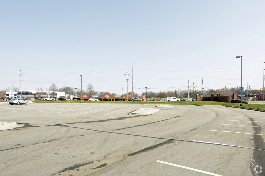 More Photos Of 2851 Charlevoix Dr SE, Grand Rapids Office For Lease
