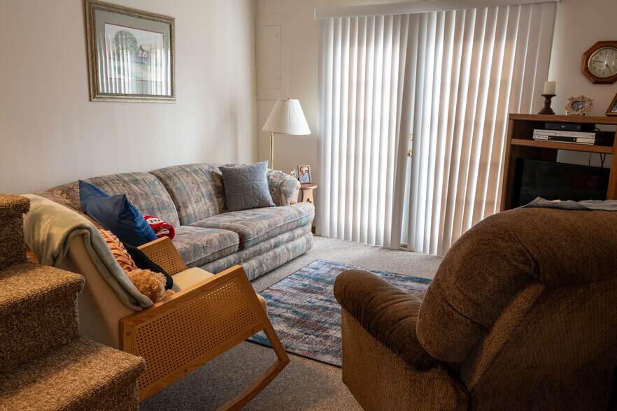 More Photos Of 1500 Summit St, Portsmouth Apartments For Sale