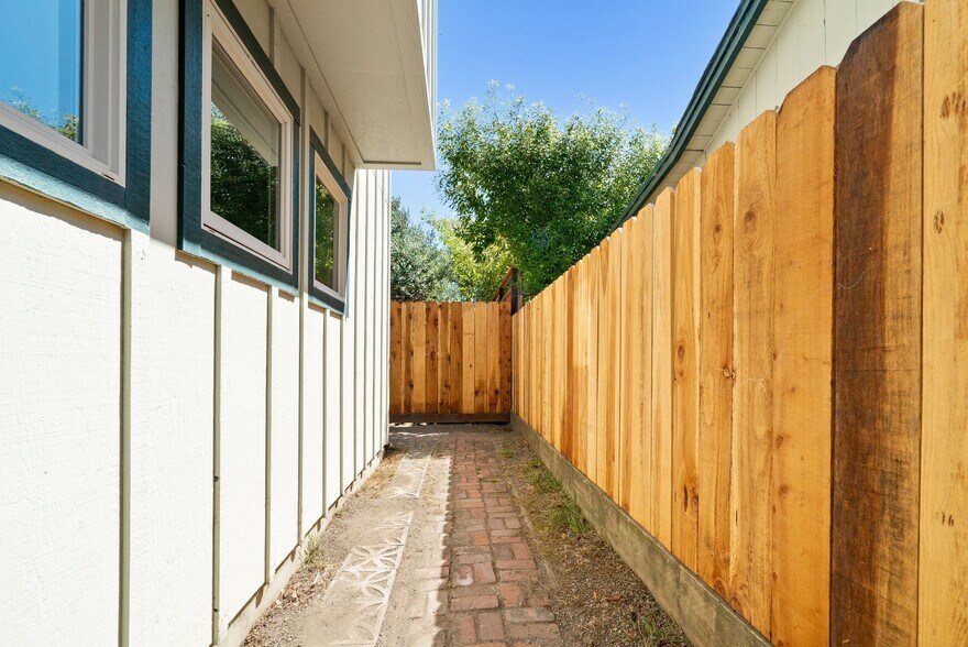 More Photos Of 518 Capitola Ave, Capitola Multifamily For Sale