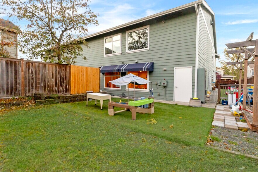 More Photos Of 20503 193rd Ave E, Orting Daycare Center For Sale